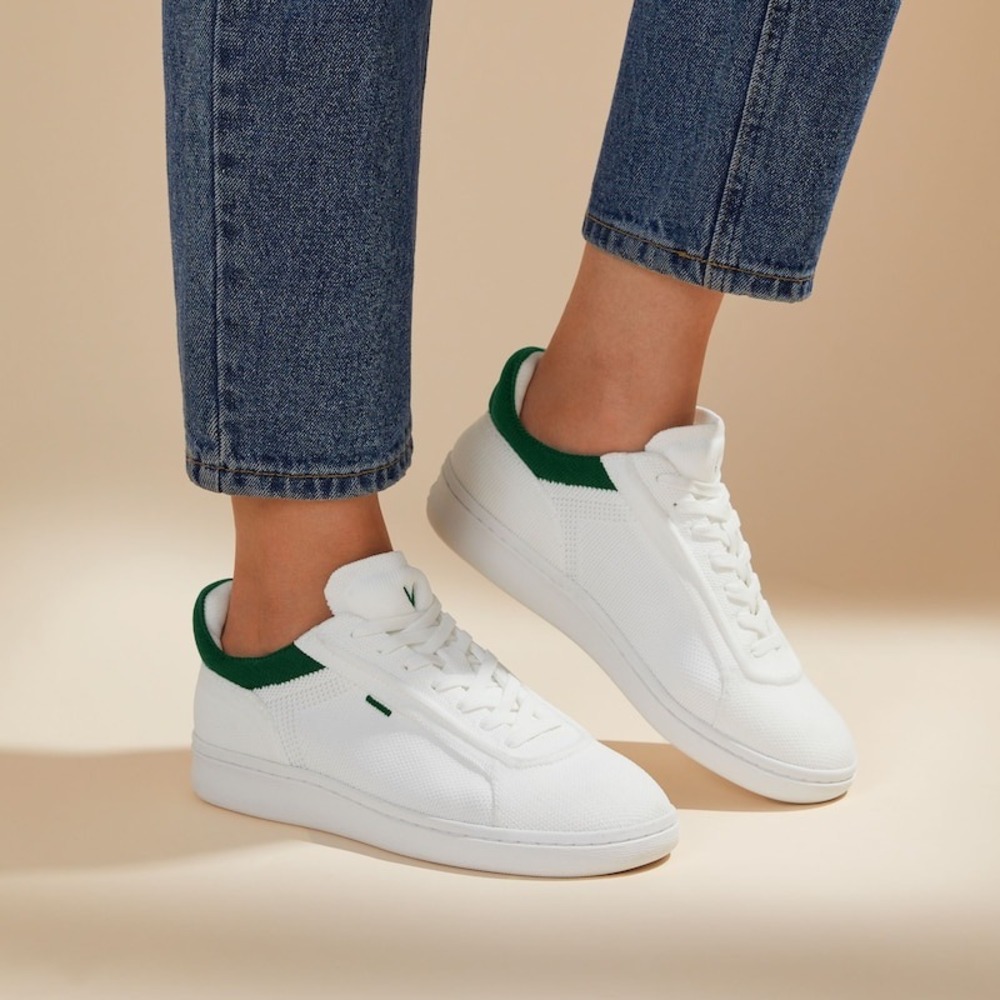 VIVAIA White Sneakers with Green Accents - Casual‎ Comfortable  EU/42 US/10.5
